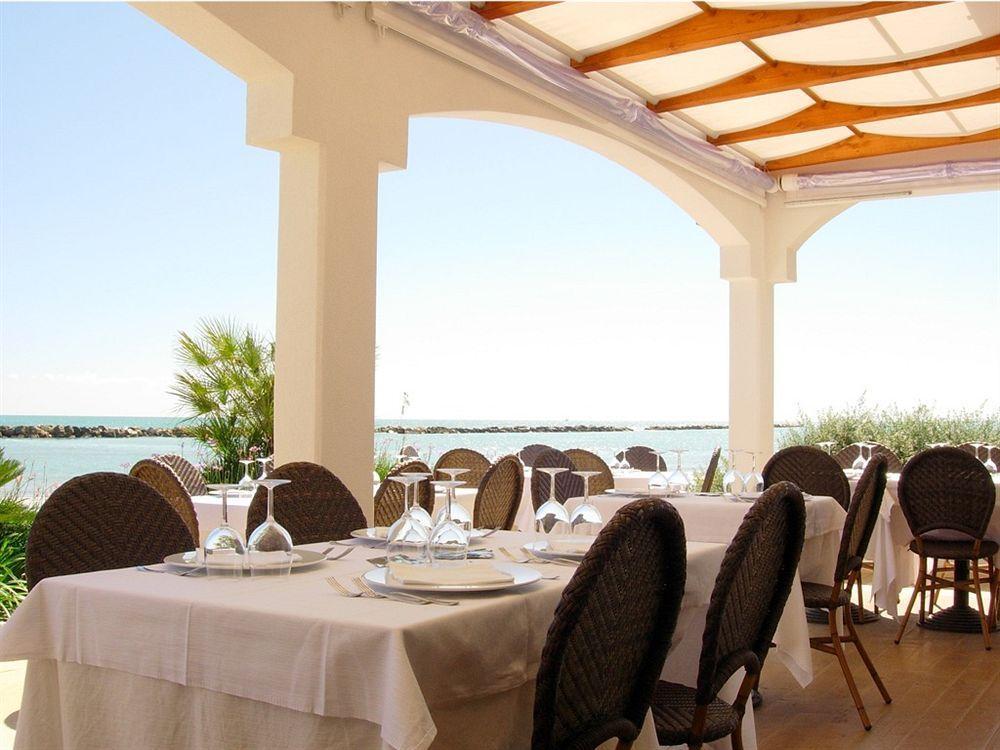Hotel La Perla Купра-Мариттіма Екстер'єр фото