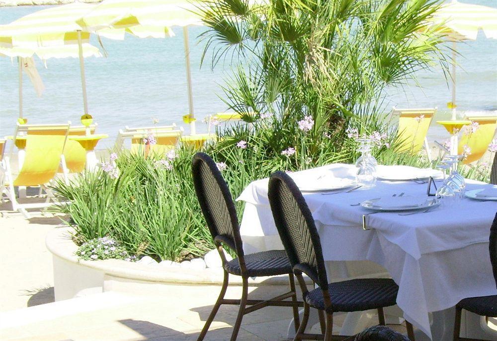 Hotel La Perla Купра-Мариттіма Екстер'єр фото