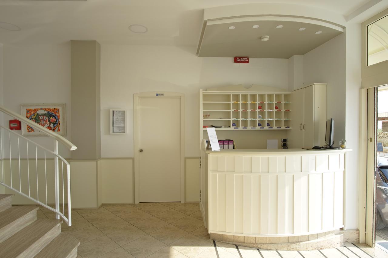Hotel La Perla Купра-Мариттіма Екстер'єр фото