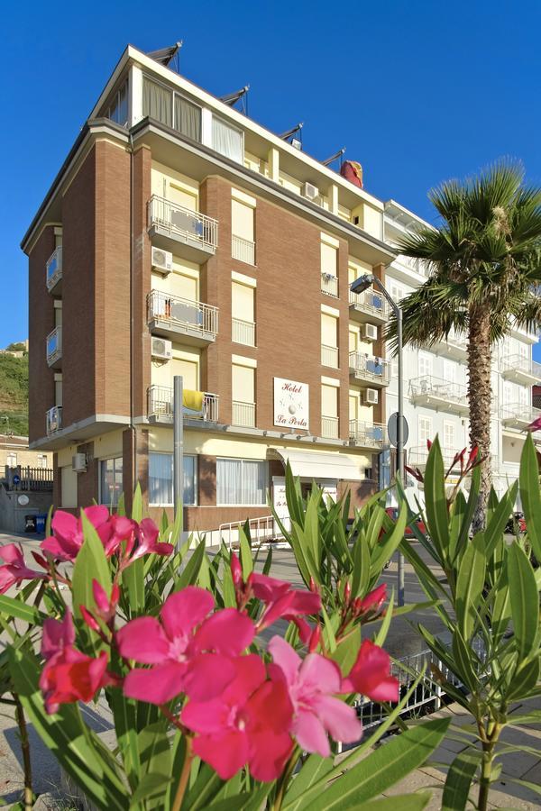 Hotel La Perla Купра-Мариттіма Екстер'єр фото