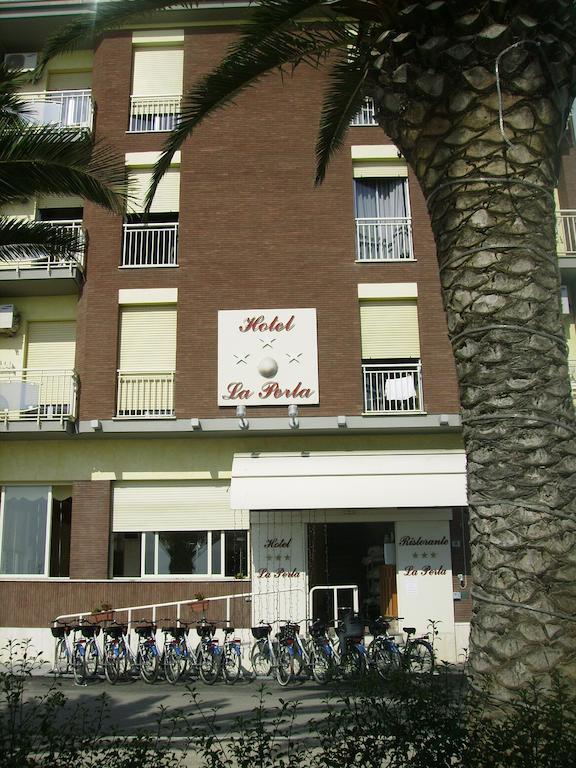 Hotel La Perla Купра-Мариттіма Екстер'єр фото